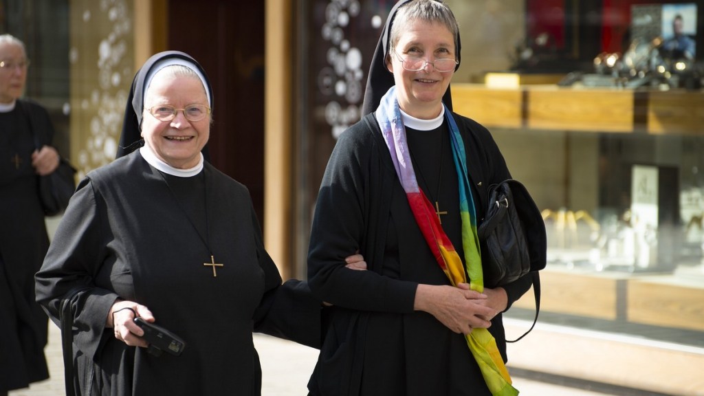 Herezje Franciszka wyznają zakonnice(?) lesbijki … a diabeł pęka ze śmiechu.