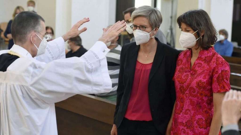 „Chrystus wam nic nie pomoże”- O „Błogosławieństwie” par homoseksualnych w Belgii i niemieckiej drodze&nbsp;synodalnej